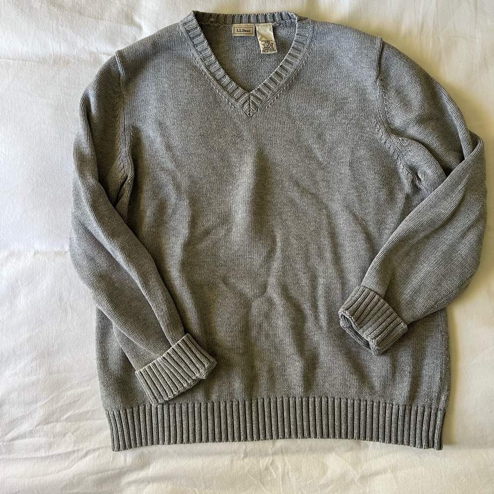 L.L. Bean Vintage Women’s Heather Gray V-Neck Sweater